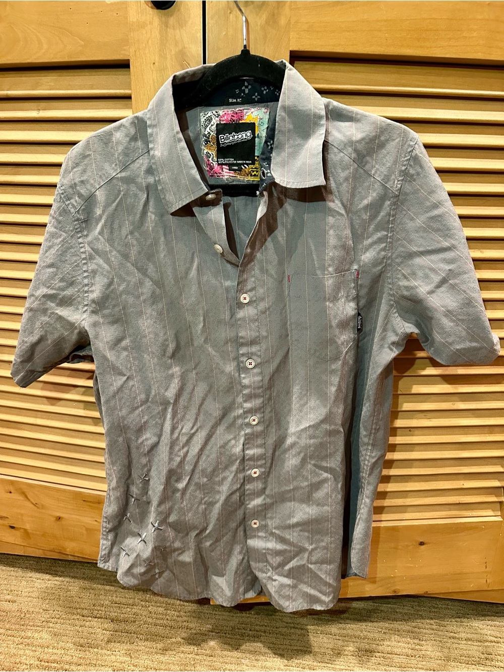 Billabong Men’s Light Gray Short-Sleeve Button-Up Shirt